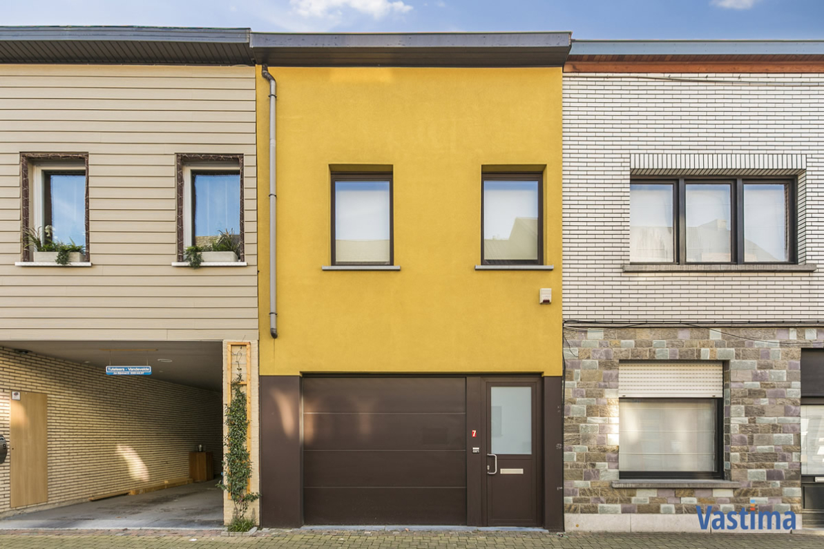 Huis Verkocht Aalst - Totaal gerenoveerde stadswoning met tuin en garage