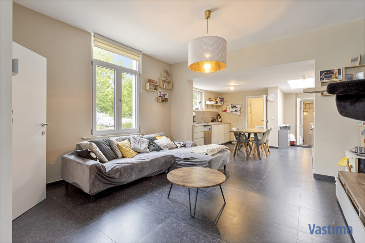Immo Vastima - Huis Verkocht Aalst - Gerenoveerde starterswoning met 2 à 3 slaapkamers en garage