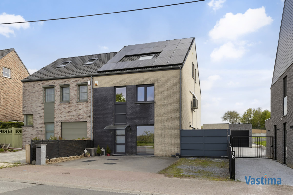 Immo Vastima - Huis Verkocht Brussegem - Ruime energiezuinige woning met 4 slaapkamers, garage en zonnepanelen in Brussegem