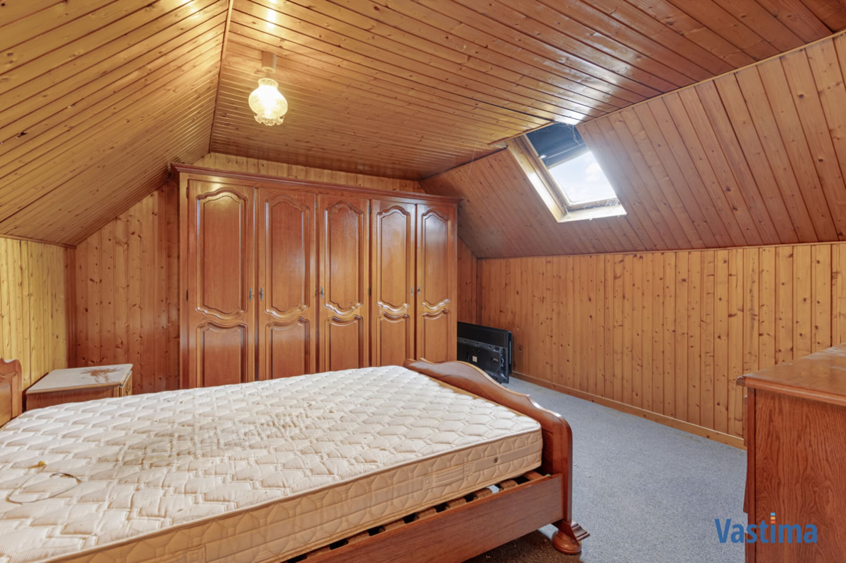Immo Vastima - Huis Verkocht Moorsel - Te renoveren hoevetje met ruime garage in groen omgeving