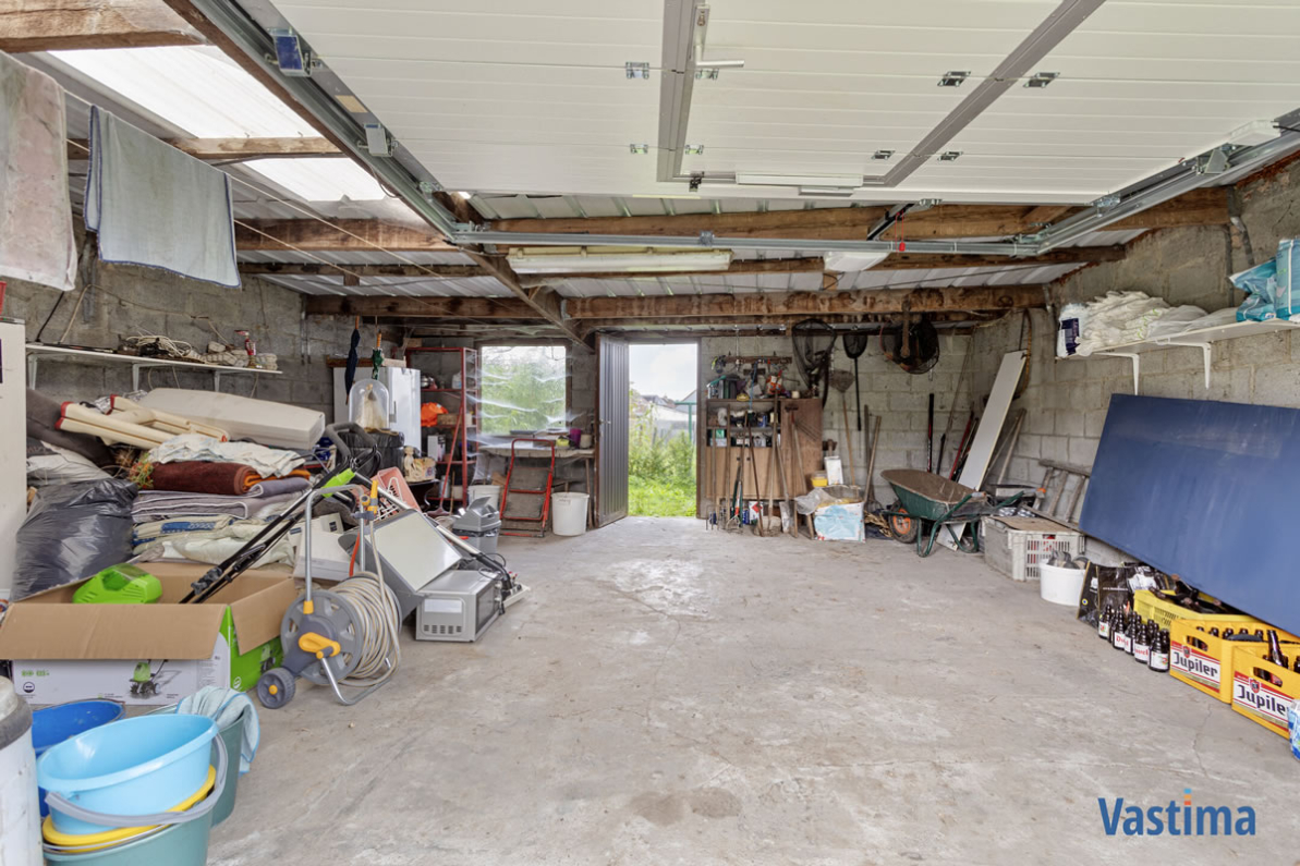 Immo Vastima - Huis Verkocht Moorsel - Te renoveren hoevetje met ruime garage in groen omgeving