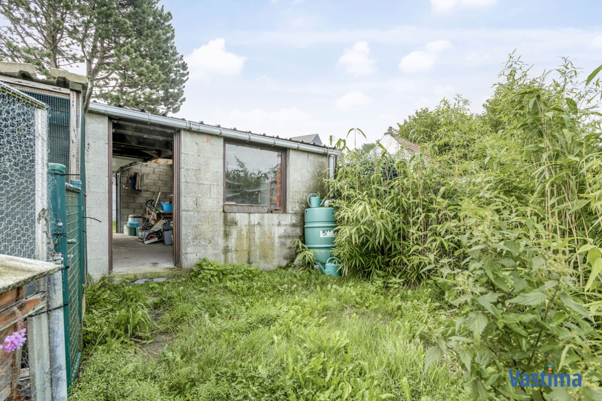 Immo Vastima - Huis Verkocht Moorsel - Te renoveren hoevetje met ruime garage in groen omgeving