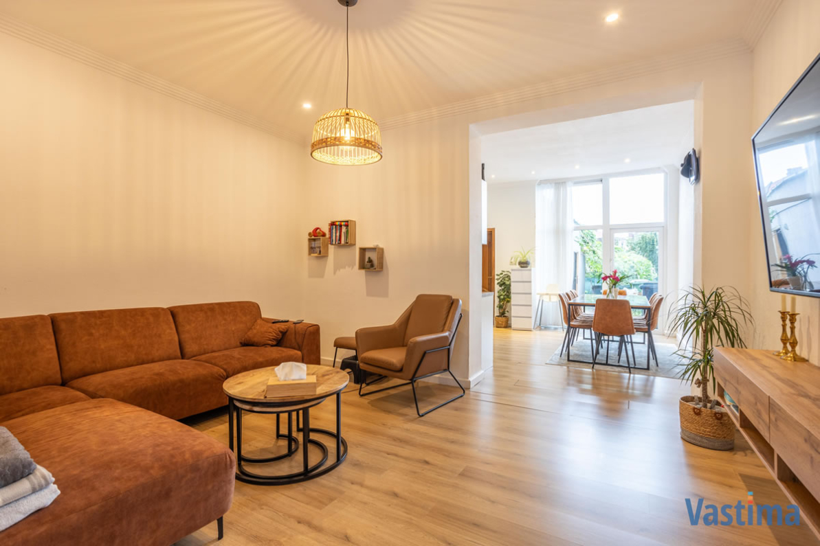 Immo Vastima - Huis Verkocht Aalst - Gerenoveerde stadswoning met 2 à 3 slaapkamers en stadstuintje