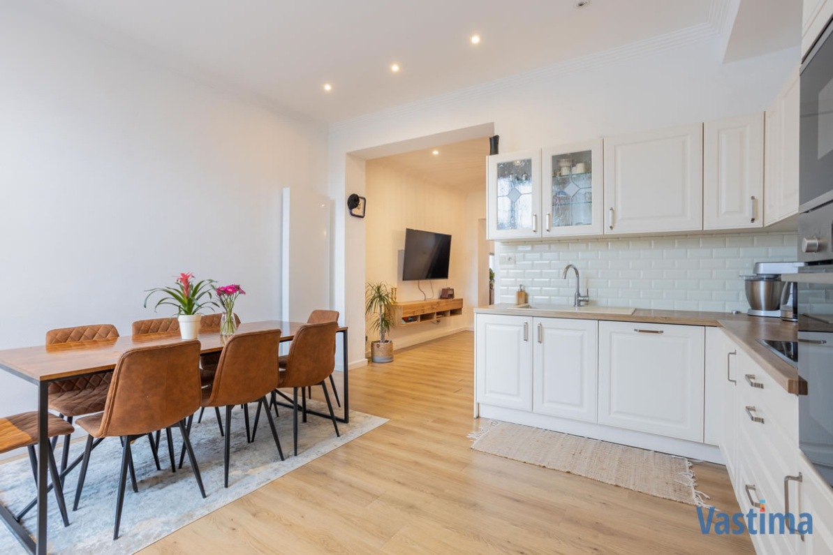 Immo Vastima - Huis Verkocht Aalst - Gerenoveerde stadswoning met 2 à 3 slaapkamers en stadstuintje