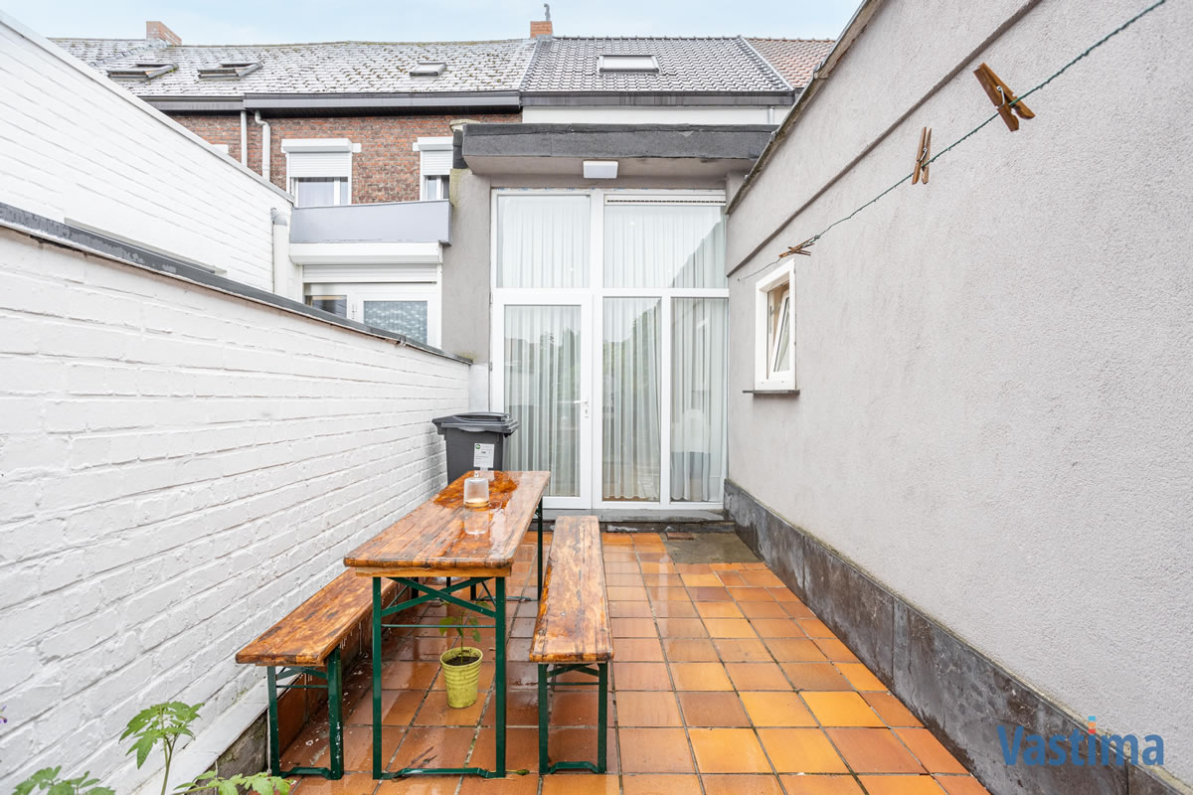 Immo Vastima - Huis Verkocht Aalst - Gerenoveerde stadswoning met 2 à 3 slaapkamers en stadstuintje
