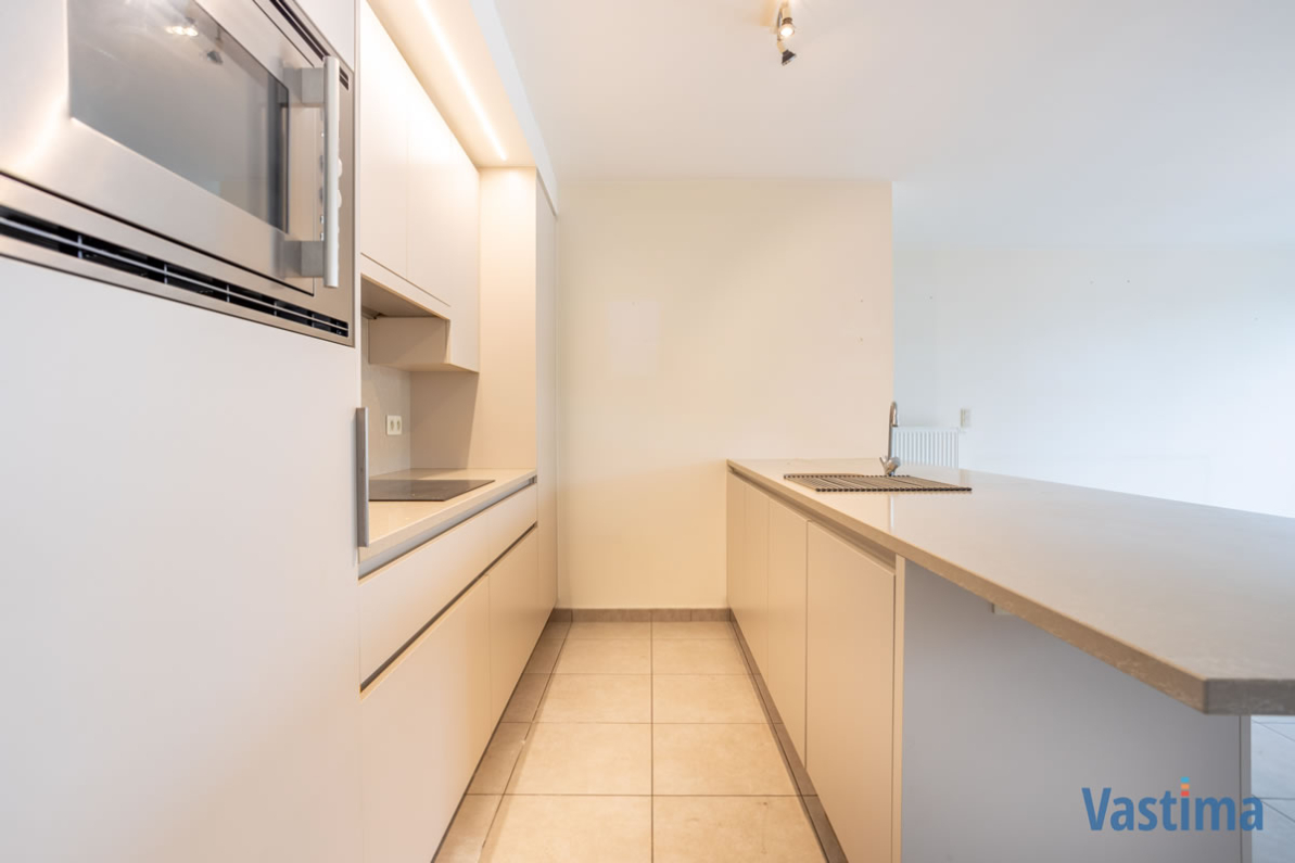 Immo Vastima - Appartement Verhuurd Aalst - RIANT APPARTEMENT MET 2 SLAAPKAMERS, TERRAS, LIFT EN RUIME PARKINGGELEGENHEID