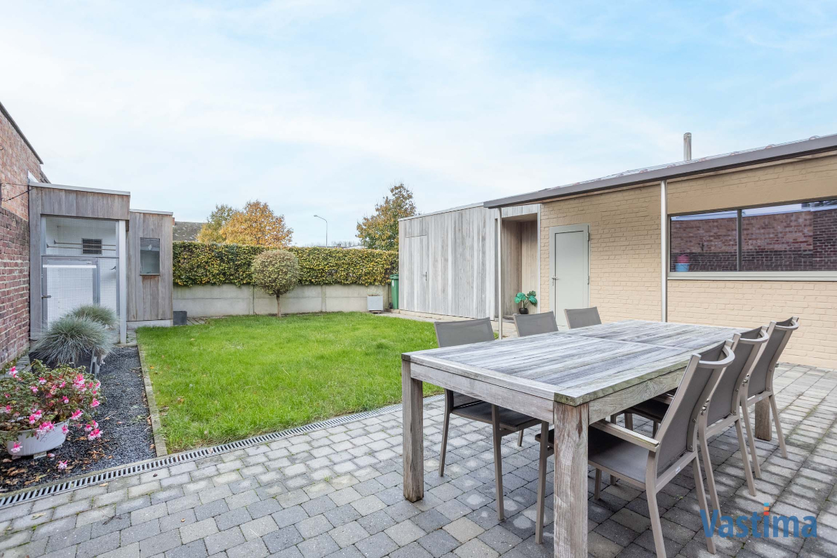 Immo Vastima - Huis Verkocht Erembodegem - Instapklare gezinswoning met tuin, garage en zonnepanelen