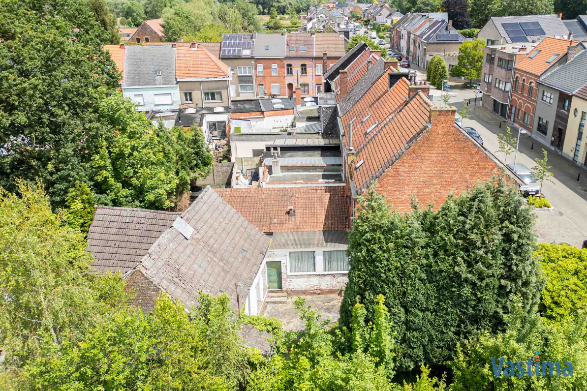 Immo Vastima - Huis Te koop Aalst - Gezinswoning met aanpalende bouwgrond nabij centrum Aalst