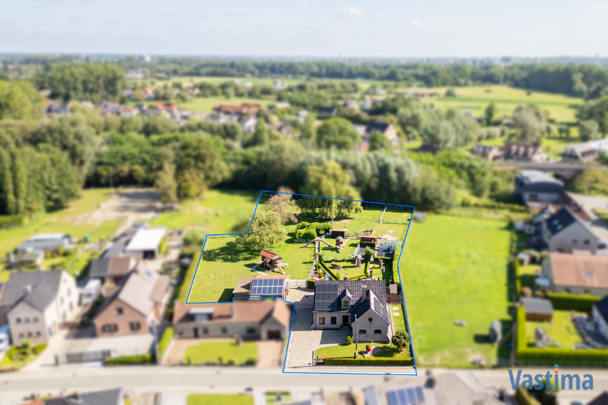 Immo Vastima - Huis Te koop Nieuwerkerken - Villla met prachtig aangelegd domein