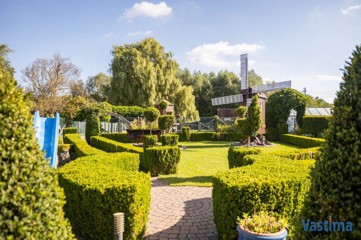 Immo Vastima - Huis Te koop Nieuwerkerken - Villla met prachtig aangelegd domein