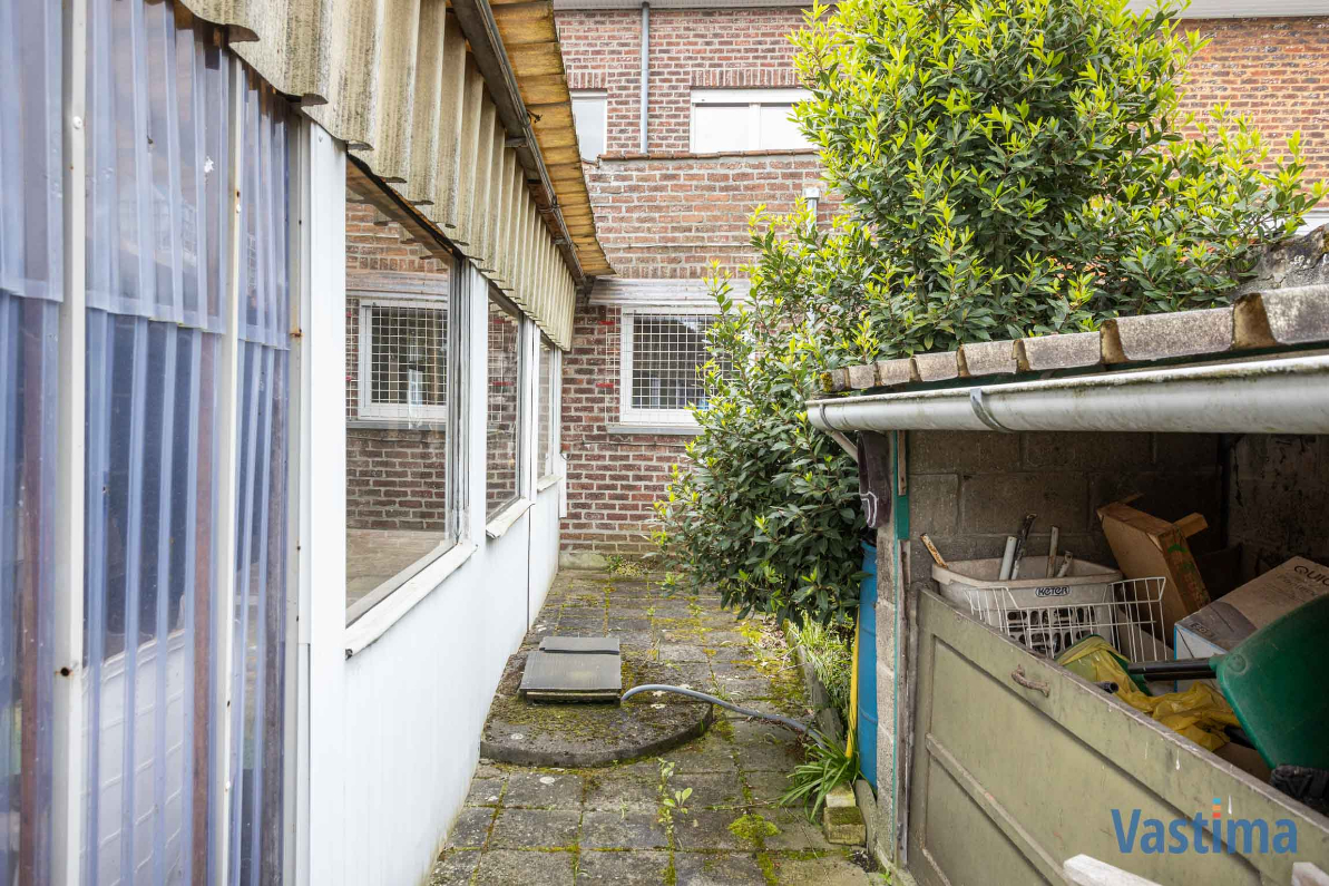 Immo Vastima - Huis Te koop Erembodegem - Ruime gezinswoning met tuin en garage