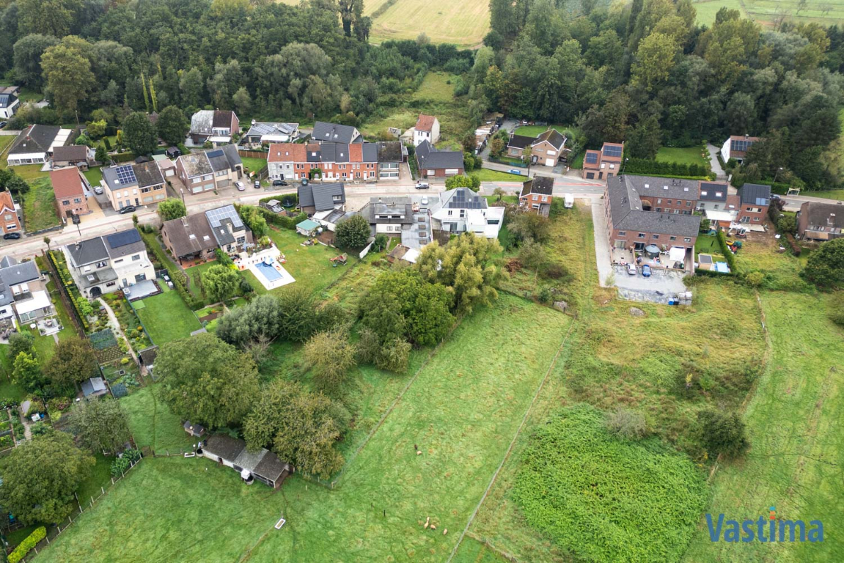 Immo Vastima - Huis Te koop Denderhoutem - Gezinswoning met grote loods op een prachtig perceel