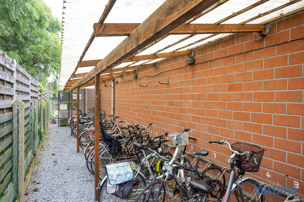 Immo Vastima - Appartement Te koop Aalst - Instapklaar gelijkvloers appartement met tuin en garage