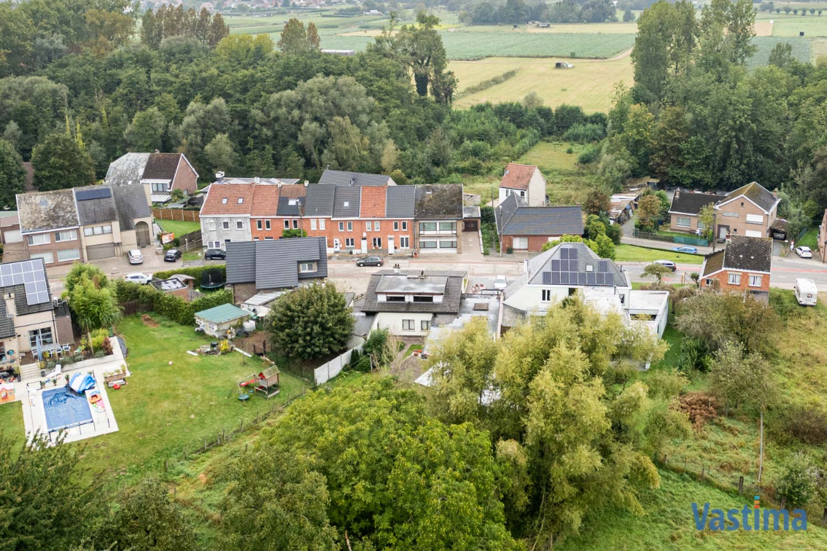 Immo Vastima - Huis Te koop Denderhoutem - Gezinswoning met grote loods op een prachtig perceel