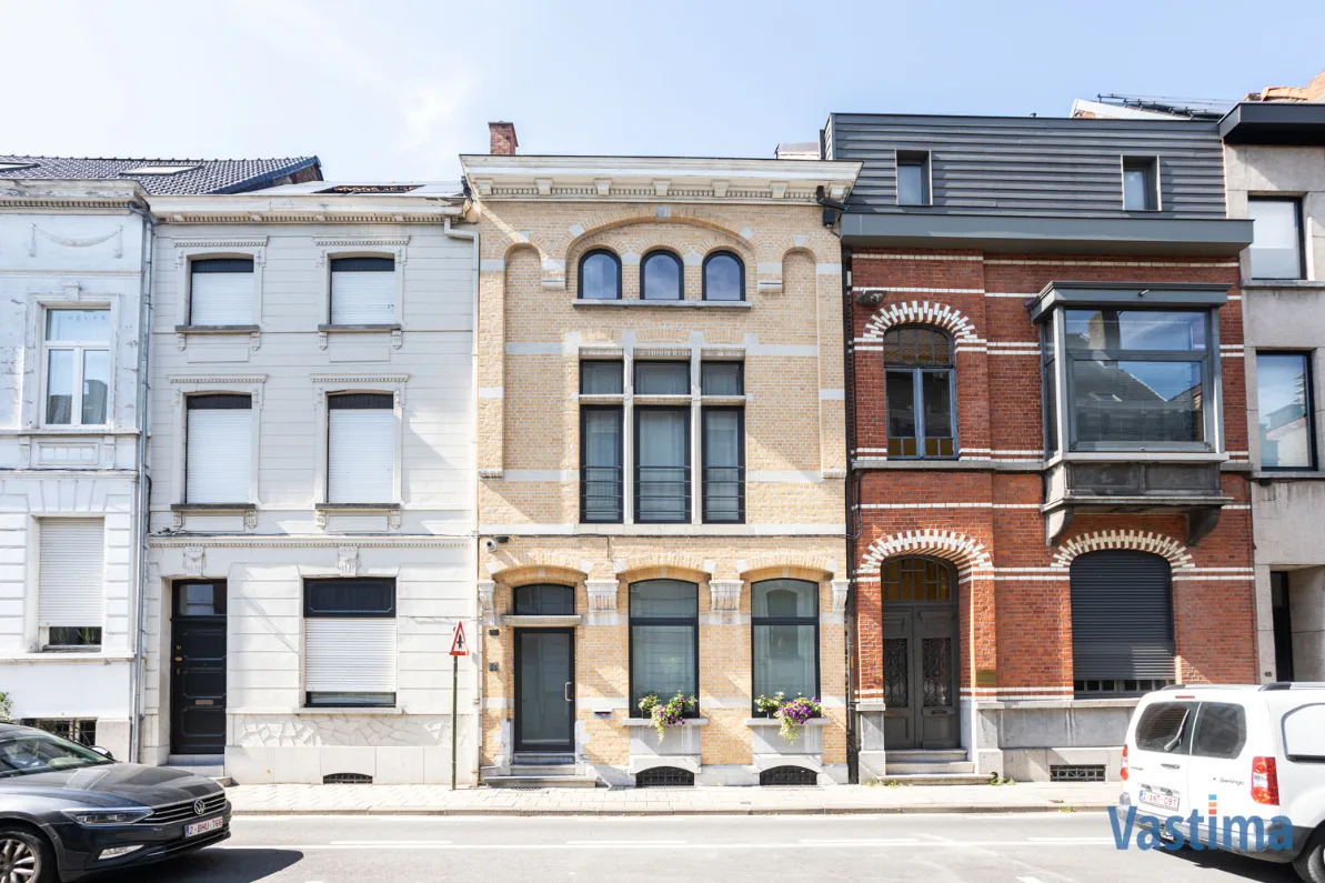 Immo Vastima - Huis Verkocht Aalst - Exclusieve instapklare herenwoning in het centrum van Aalst