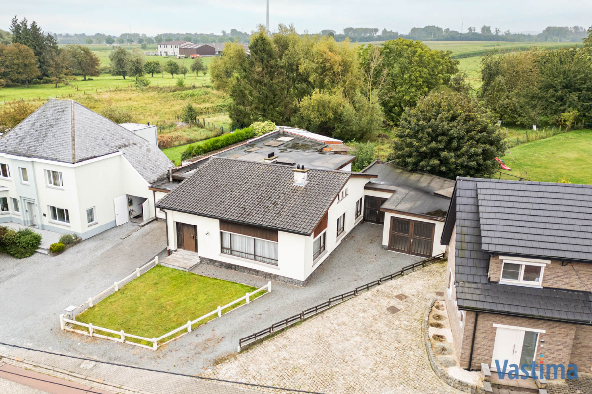 Immo Vastima - Huis Te koop Denderhoutem - Gezinswoning met grote loods op een prachtig perceel