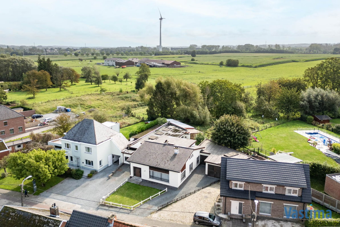 Immo Vastima - Huis Te koop Denderhoutem - Gezinswoning met grote loods op een prachtig perceel