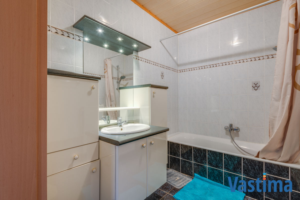 Immo Vastima - Appartement Verhuurd Heldergem - Riant duplex appartement in centrum Heldergem