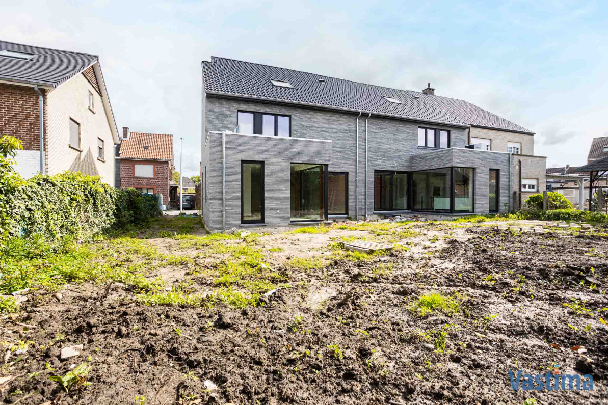 Immo Vastima - Huis Te koop Denderleeuw - Nieuwbouw halfopen woning met 3 slaapkamers, garage en tuin