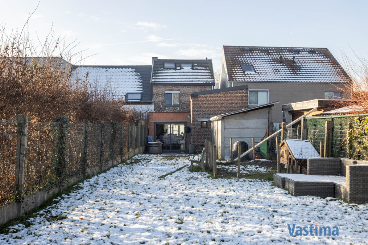 Immo Vastima - Huis Te koop Erembodegem - Ruime gezinswoning met 3 slaapkamers en tuin