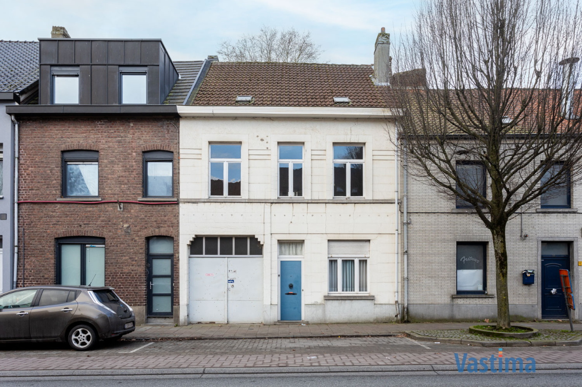 Immo Vastima - Huis Te koop Asse - Ruim renovatieproject met eindeloos potentieel