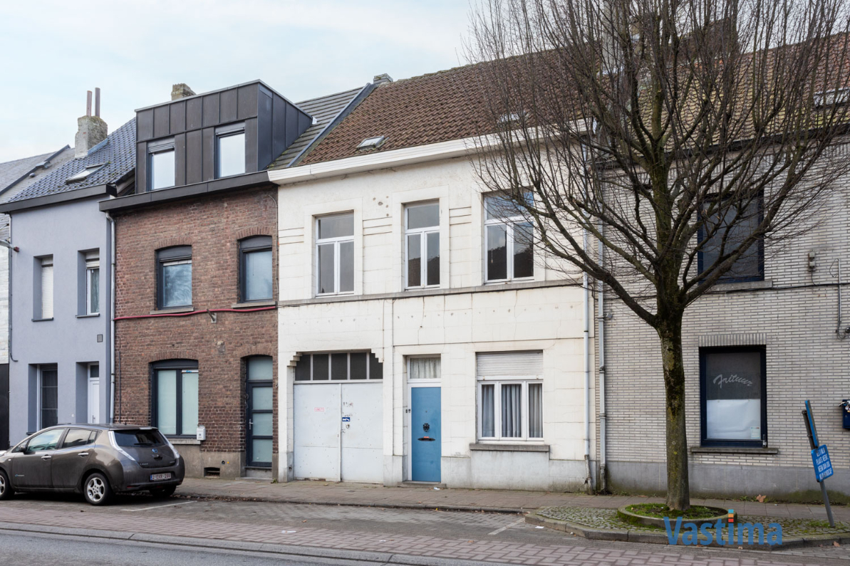 Immo Vastima - Huis Te koop Asse - Ruim renovatieproject met eindeloos potentieel