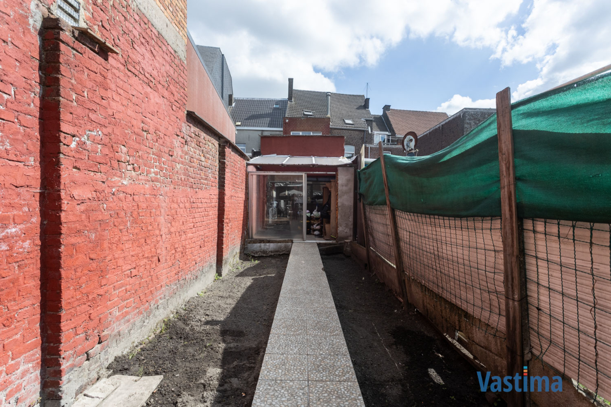 Immo Vastima - Huis Te koop Aalst - Ruime gezinswoning met 4 slaapkamers en tuin centrum Aalst