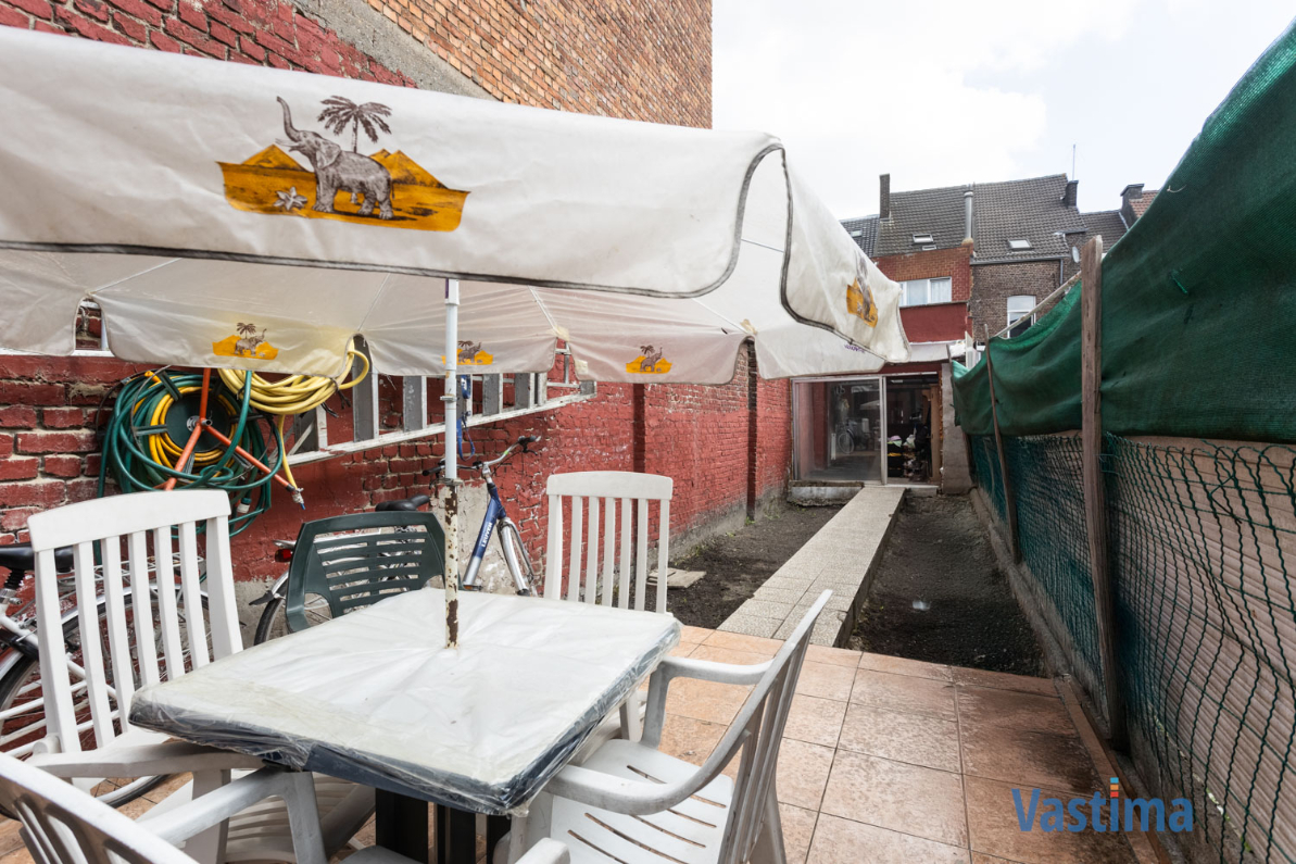 Immo Vastima - Huis Te koop Aalst - Ruime gezinswoning met 4 slaapkamers en tuin centrum Aalst