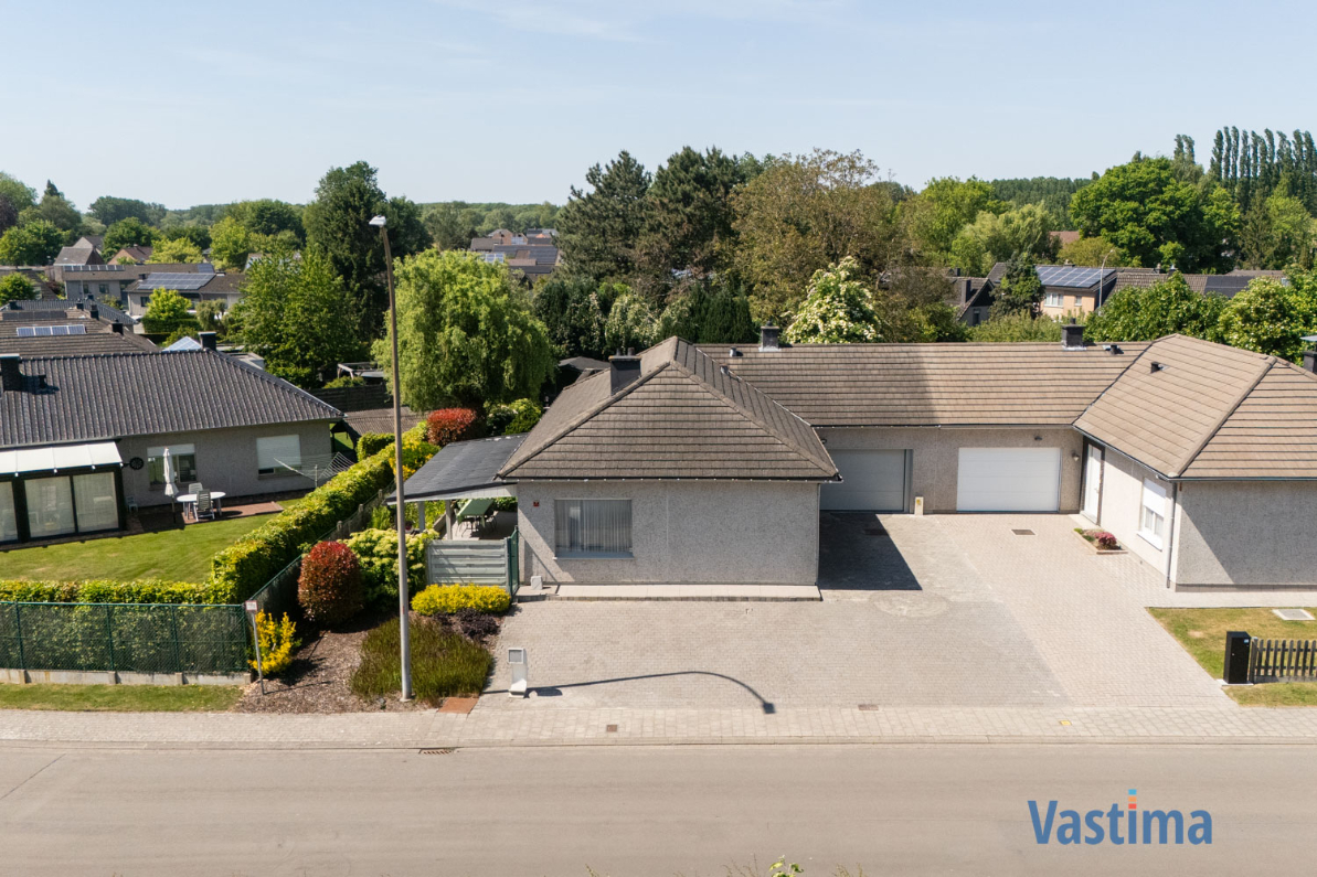 Immo Vastima - Huis Te koop Ternat - Bungalow in een oase van ruimte en rust in het hart van Ternat – ideaal voor gezinnen, kangoeroe wonen of vrij beroeper.
