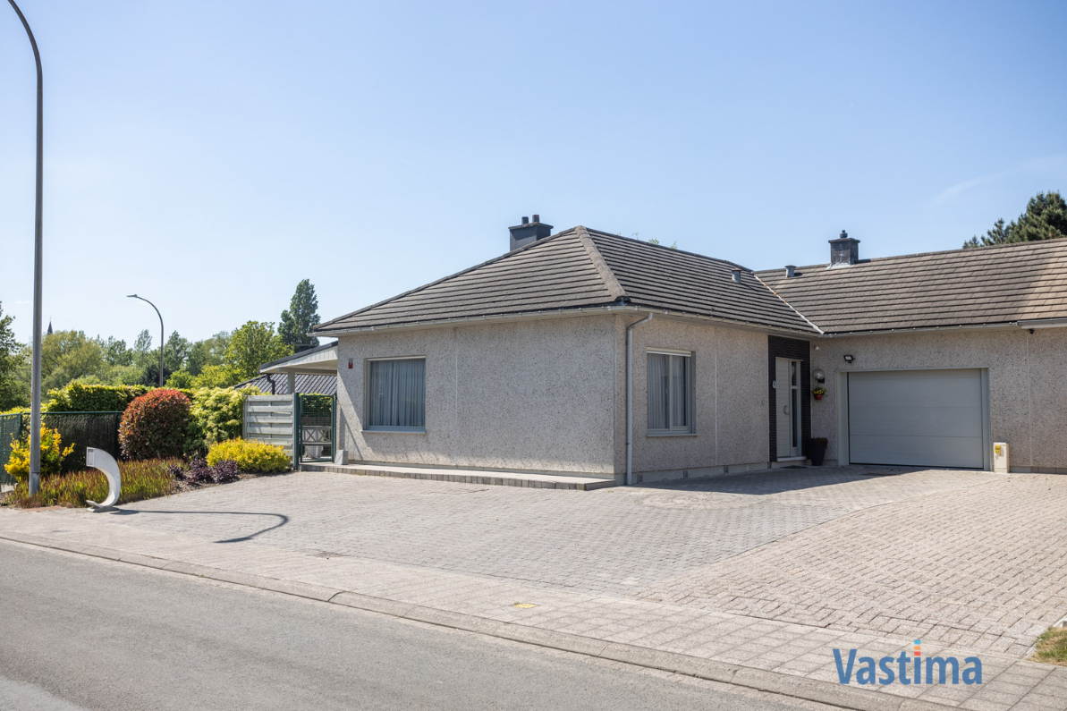 Immo Vastima - Huis Te koop Ternat - Bungalow in een oase van ruimte en rust in het hart van Ternat – ideaal voor gezinnen, kangoeroe wonen of vrij beroeper.