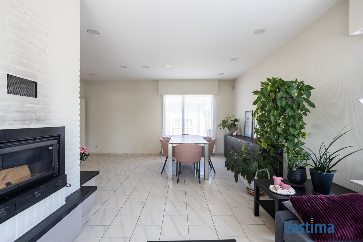 Immo Vastima - Huis Te koop Ternat - Bungalow in een oase van ruimte en rust in het hart van Ternat – ideaal voor gezinnen, kangoeroe wonen of vrij beroeper.