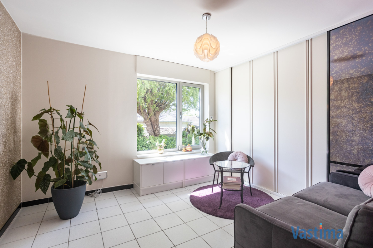 Immo Vastima - Huis Te koop Ternat - Bungalow in een oase van ruimte en rust in het hart van Ternat – ideaal voor gezinnen, kangoeroe wonen of vrij beroeper.