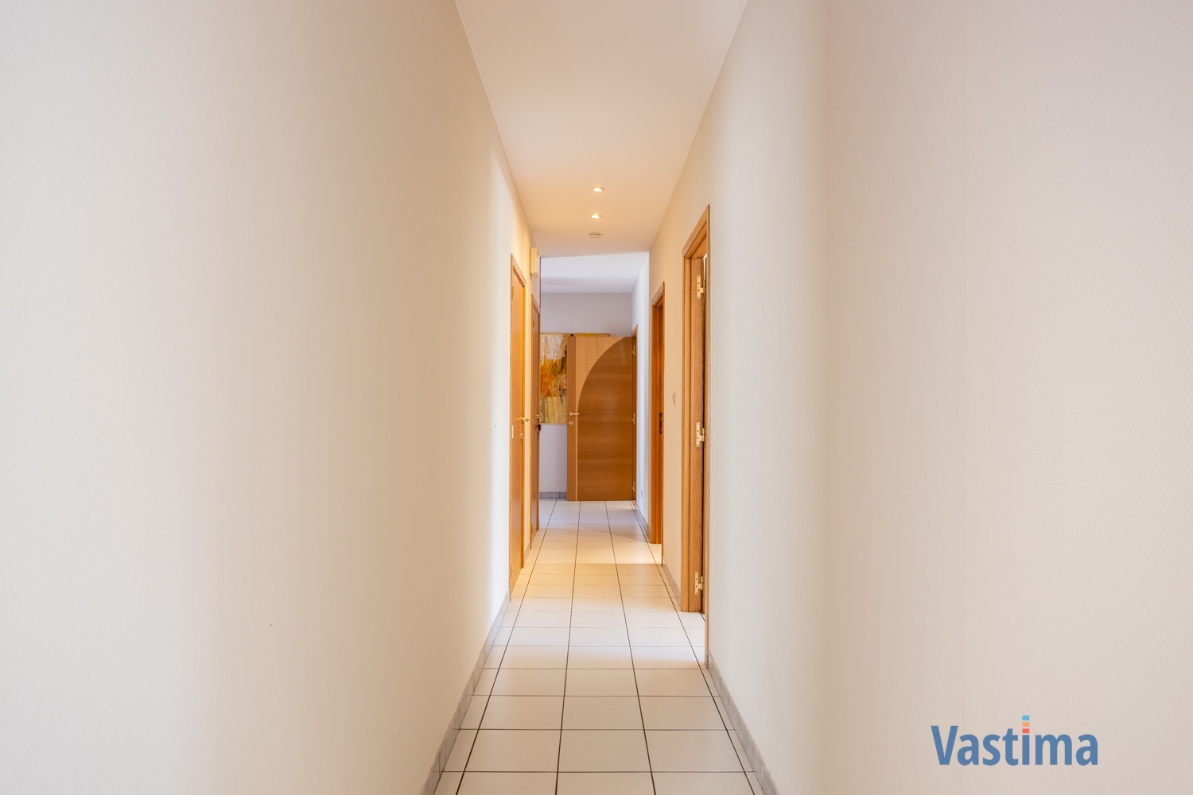 Immo Vastima - Huis Te koop Ternat - Bungalow in een oase van ruimte en rust in het hart van Ternat – ideaal voor gezinnen, kangoeroe wonen of vrij beroeper.