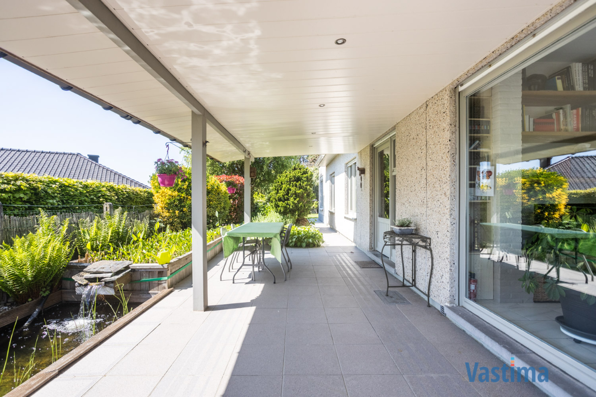 Immo Vastima - Huis Te koop Ternat - Bungalow in een oase van ruimte en rust in het hart van Ternat – ideaal voor gezinnen, kangoeroe wonen of vrij beroeper.