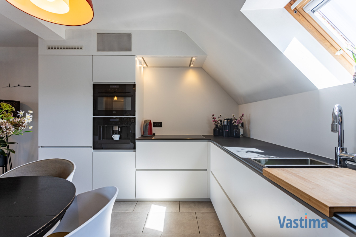 Immo Vastima - Appartement Te koop Aalst - Licht, Ruimte & Locatie – Instapklaar Duplexappartement met parking