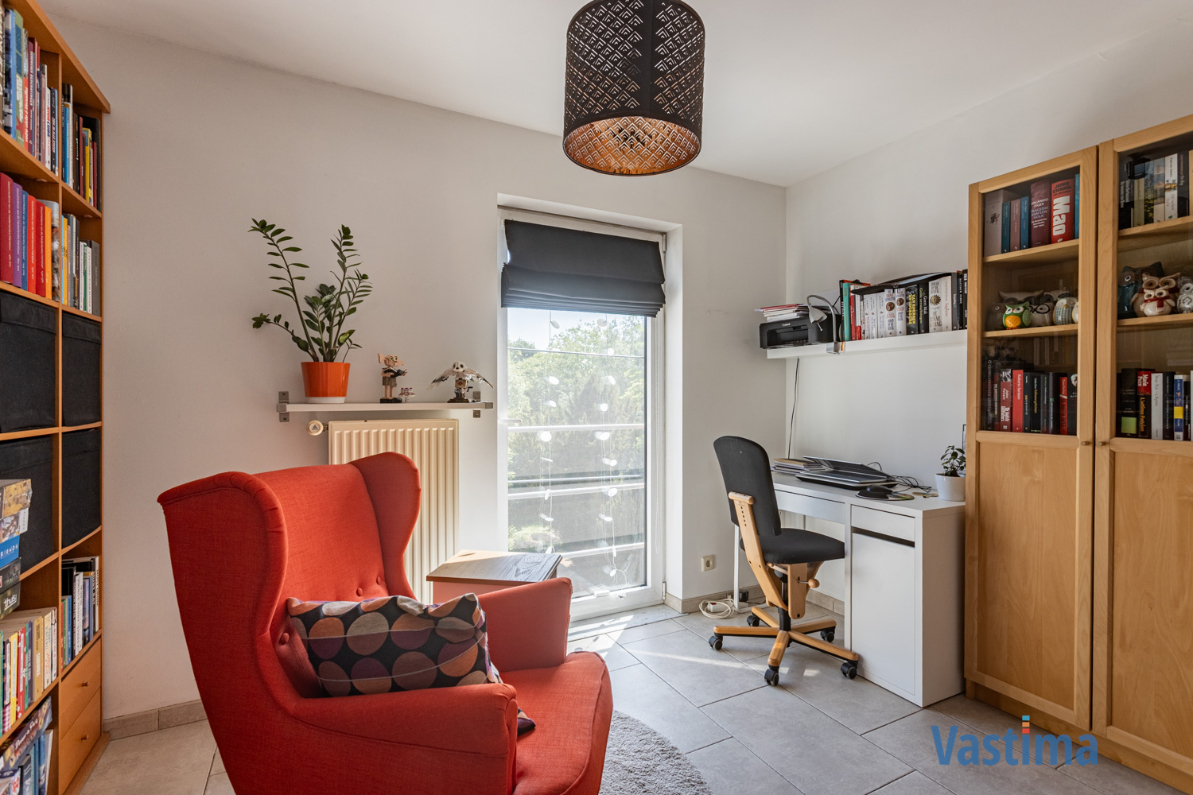 Immo Vastima - Appartement Te koop Aalst - Licht, Ruimte & Locatie – Instapklaar Duplexappartement met parking