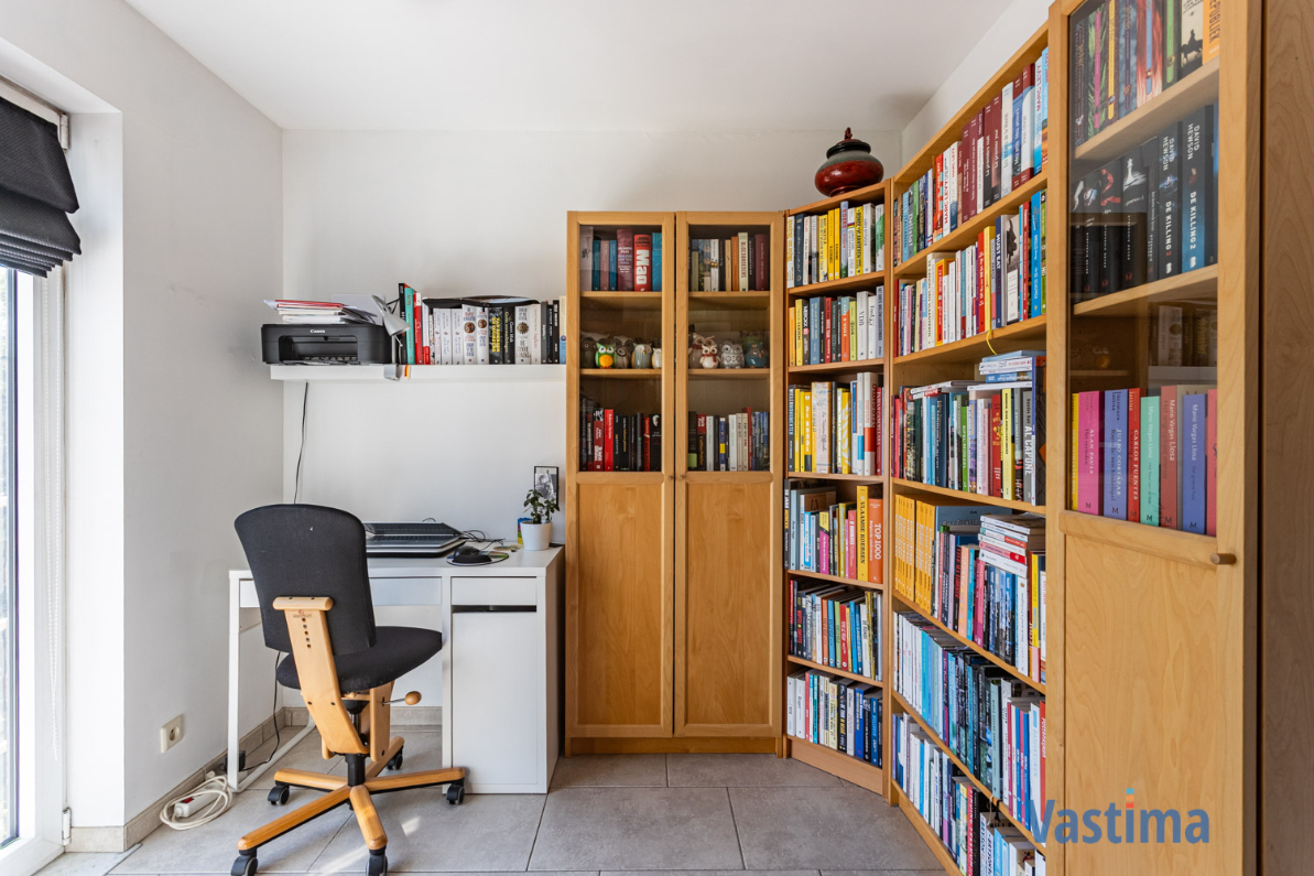 Immo Vastima - Appartement Te koop Aalst - Licht, Ruimte & Locatie – Instapklaar Duplexappartement met parking