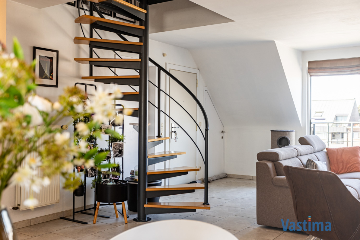 Immo Vastima - Appartement Te koop Aalst - Licht, Ruimte & Locatie – Instapklaar Duplexappartement met parking
