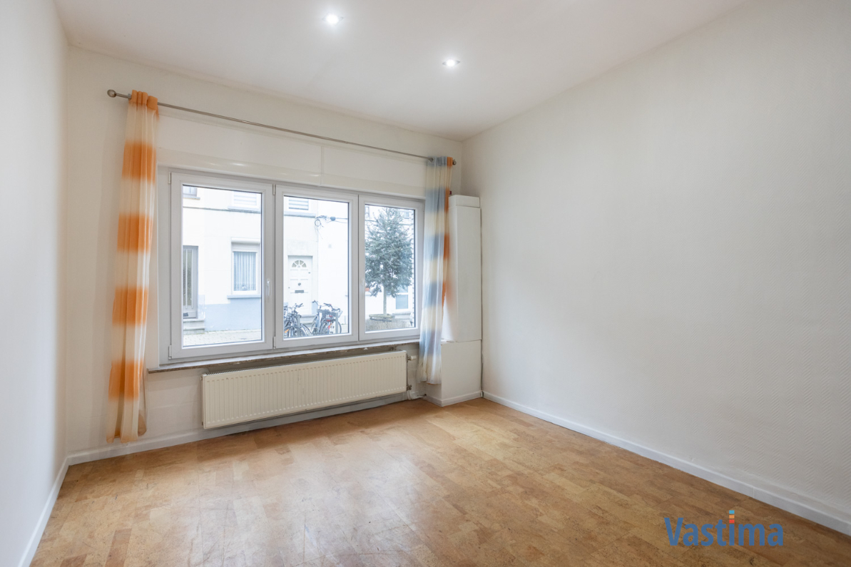 Immo Vastima - Huis Te koop Aalst - Stadswoning met 3 slaapkamers en buitenruimte centrum Aalst