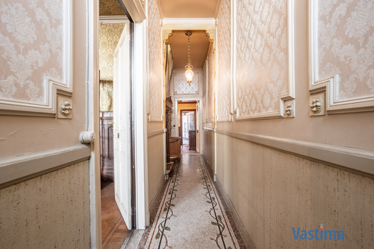 Immo Vastima - Huis Te koop Aalst - Historische charme in hartje Aalst – herenhuis met een verhaal
