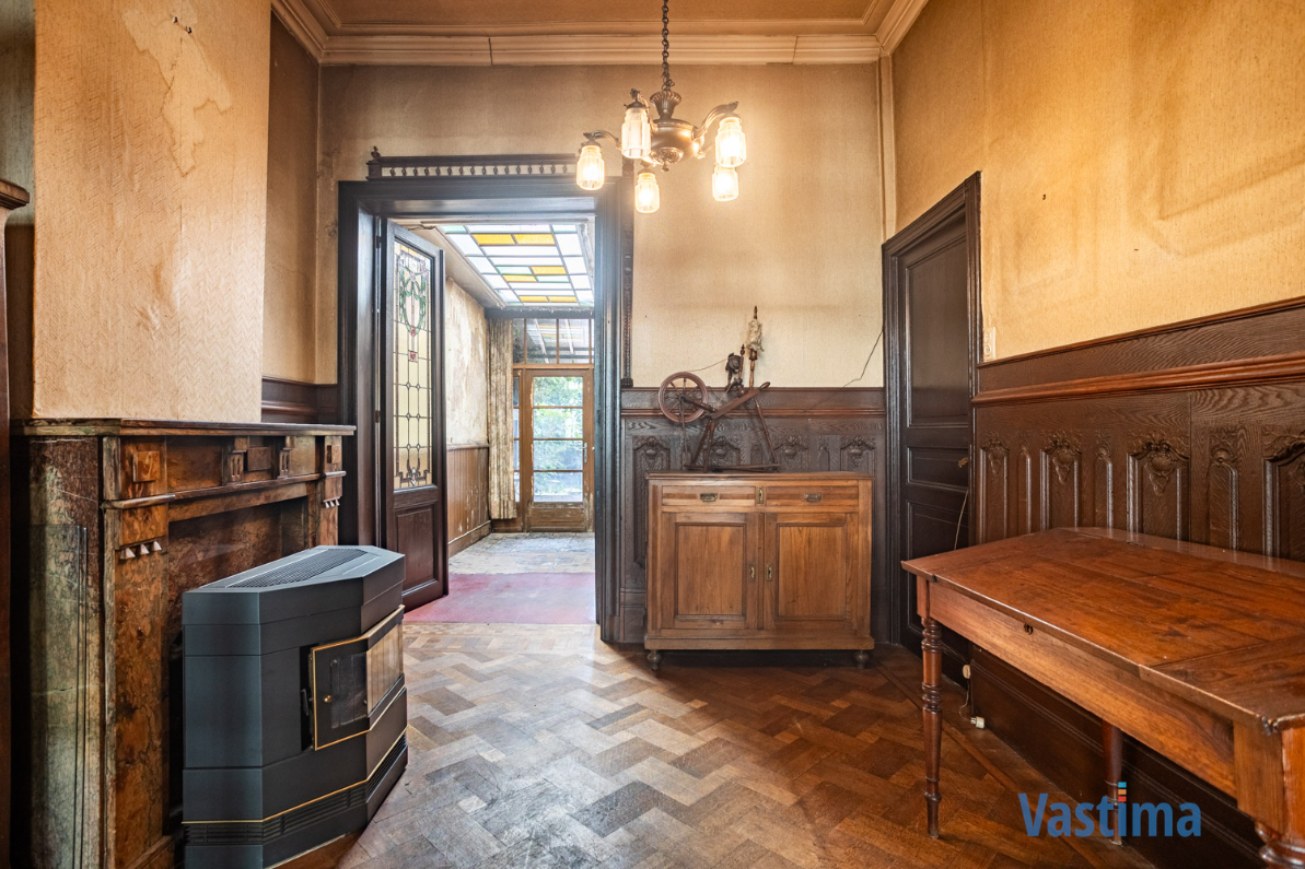 Immo Vastima - Huis Te koop Aalst - Historische charme in hartje Aalst – herenhuis met een verhaal