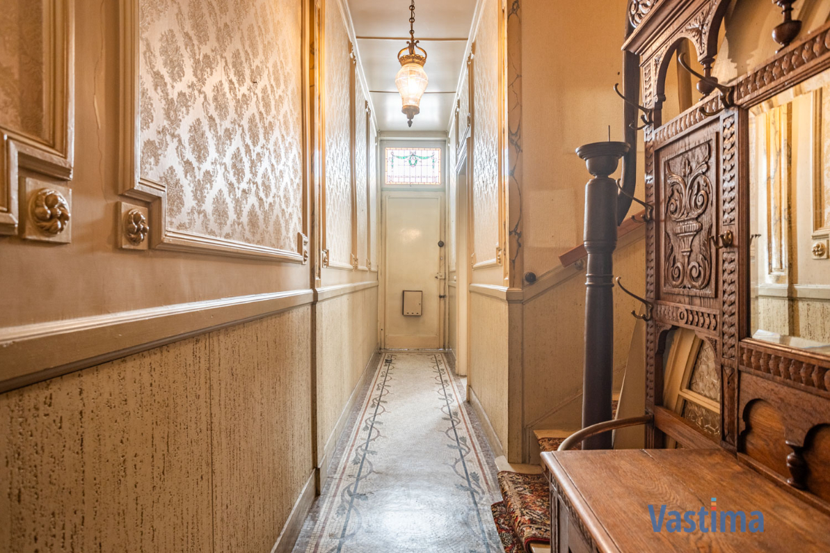 Immo Vastima - Huis Te koop Aalst - Historische charme in hartje Aalst – herenhuis met een verhaal