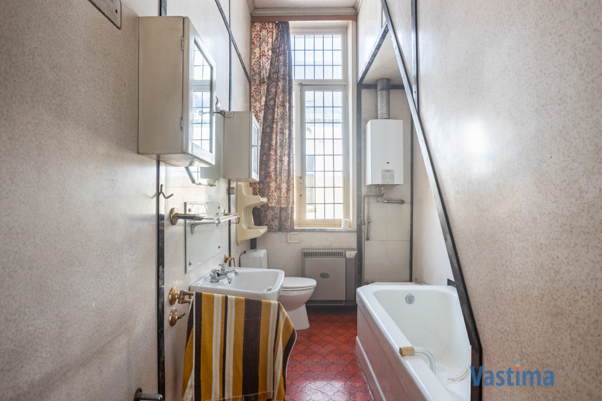 Immo Vastima - Huis Te koop Aalst - Historische charme in hartje Aalst – herenhuis met een verhaal