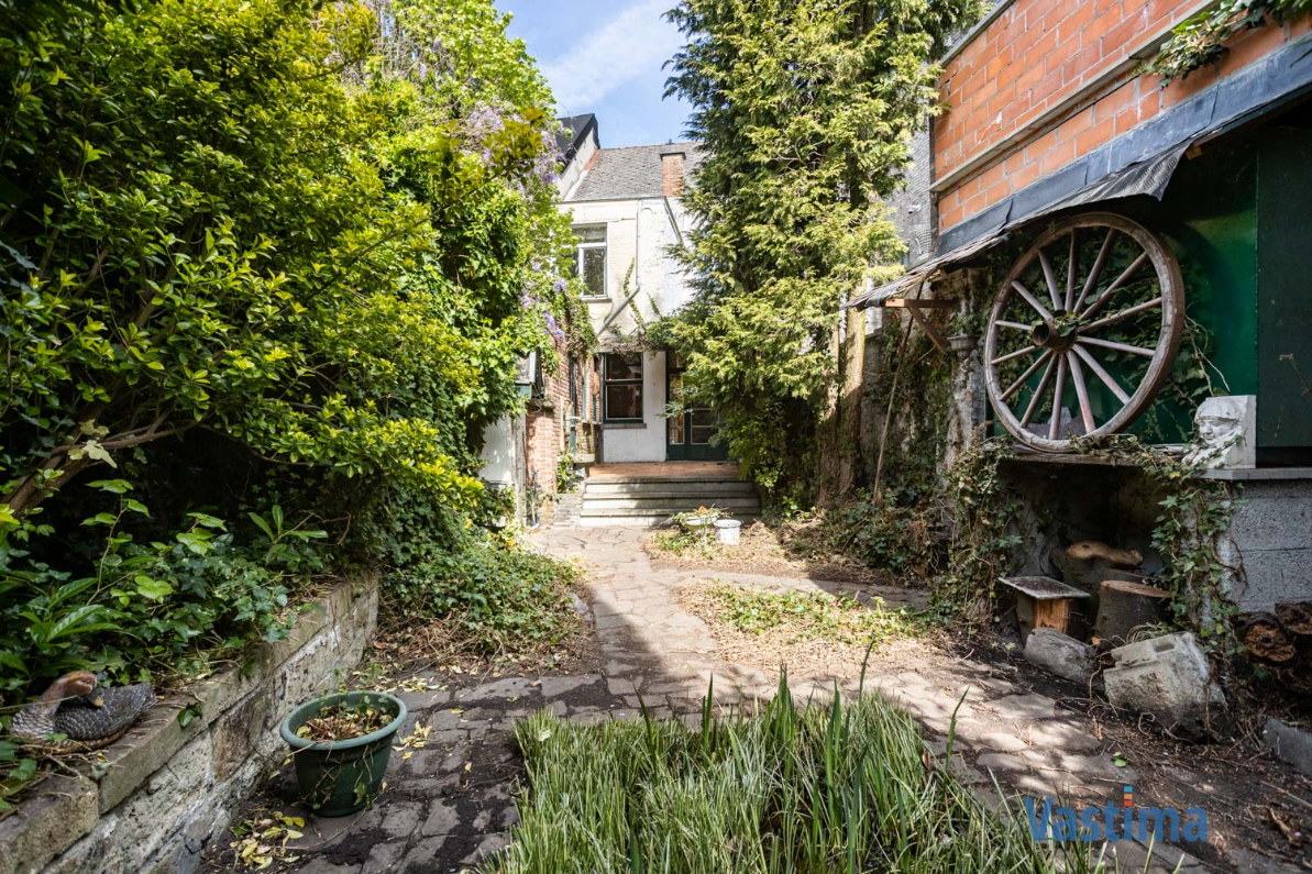 Immo Vastima - Huis Te koop Aalst - Historische charme in hartje Aalst – herenhuis met een verhaal