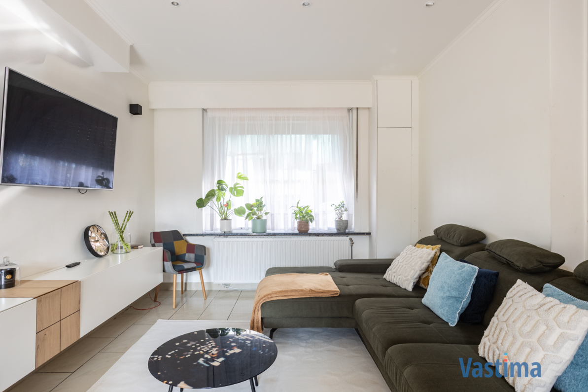 Immo Vastima - Huis Te koop Aalst - Ruime woning met 4 slaapkamers en buitenruimte centrum Aalst