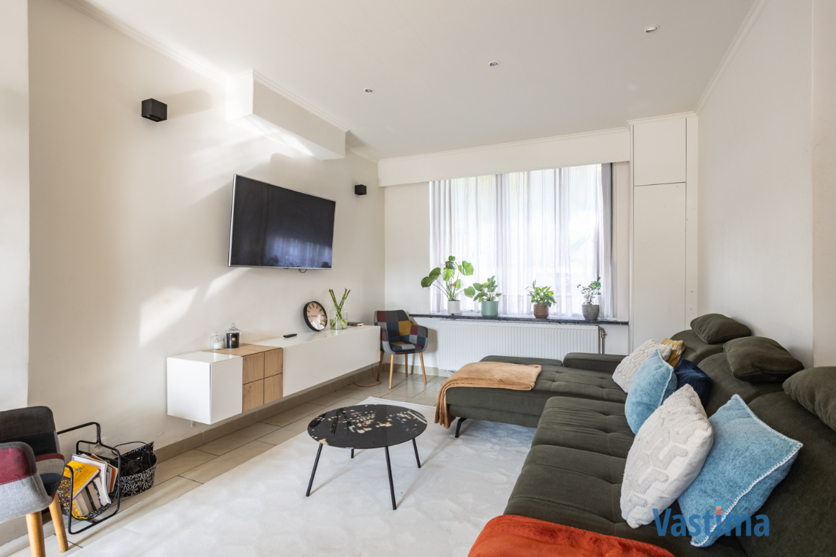 Immo Vastima - Huis Te koop Aalst - Ruime woning met 4 slaapkamers en buitenruimte centrum Aalst
