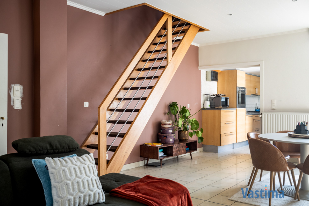 Immo Vastima - Huis Te koop Aalst - Ruime woning met 4 slaapkamers en buitenruimte centrum Aalst