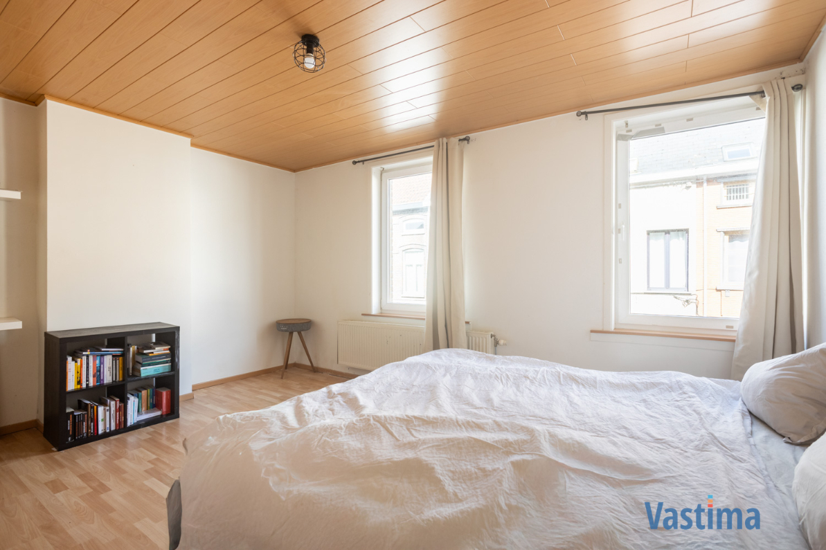 Immo Vastima - Huis Te koop Aalst - Ruime woning met 4 slaapkamers en buitenruimte centrum Aalst