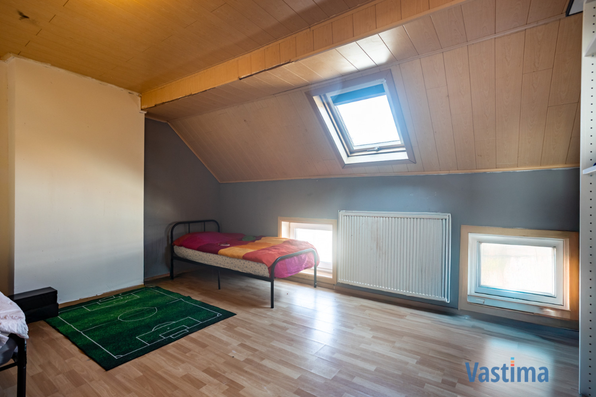 Immo Vastima - Huis Te koop Aalst - Ruime woning met 4 slaapkamers en buitenruimte centrum Aalst
