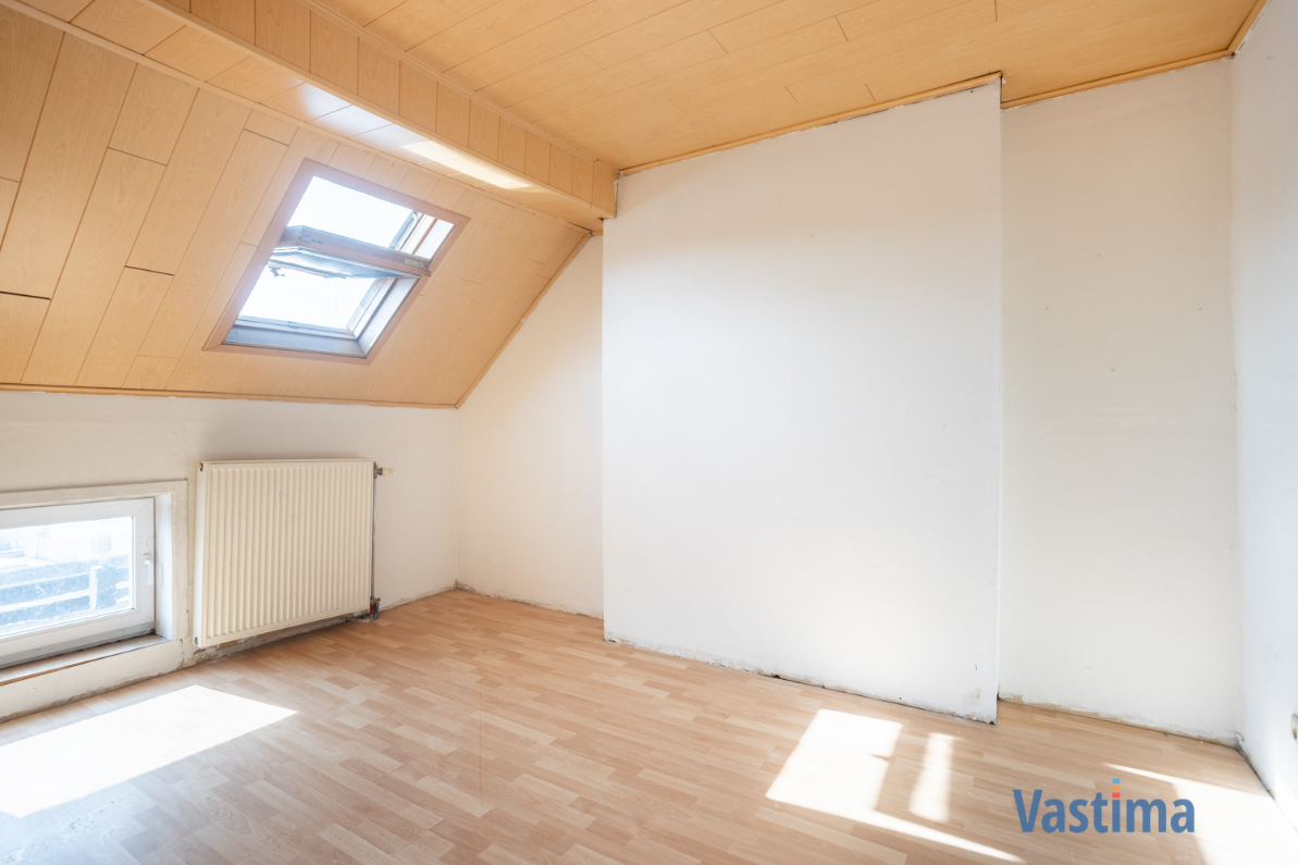 Immo Vastima - Huis Te koop Aalst - Ruime woning met 4 slaapkamers en buitenruimte centrum Aalst